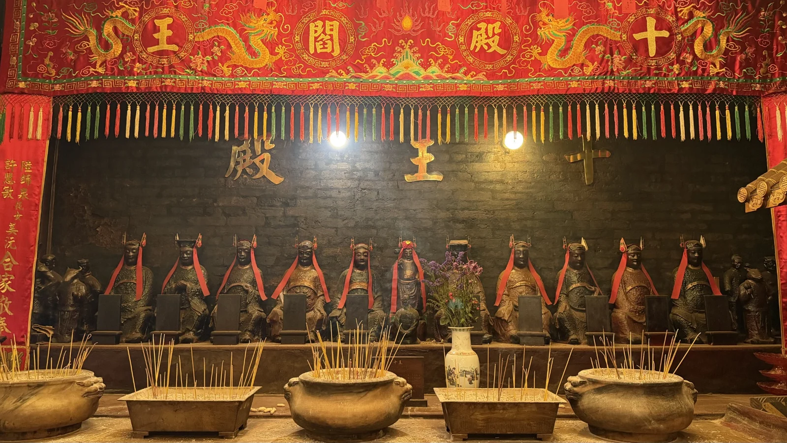 Un interior de templo durante el viaje.