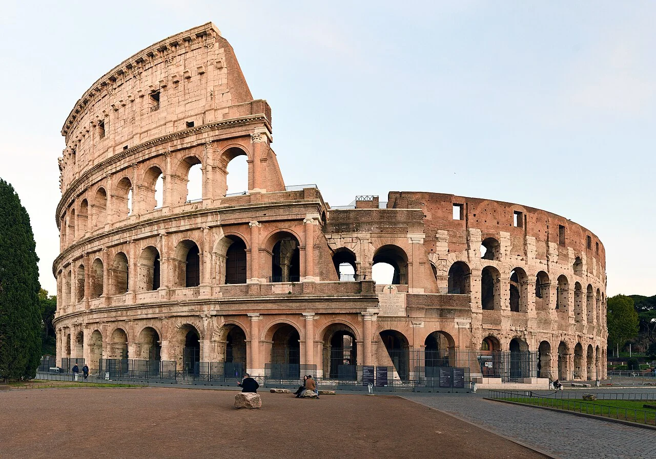 La fachada del Anfiteatro Flavio, en el centro de Roma.